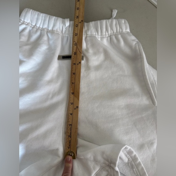 Fear of God Essentials White Athletic Shorts - Picture 11 of 11